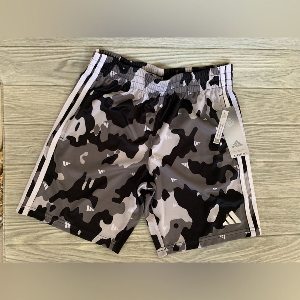 ADIDAS boys Aeroready® Elastic Waistband Camo Shorts